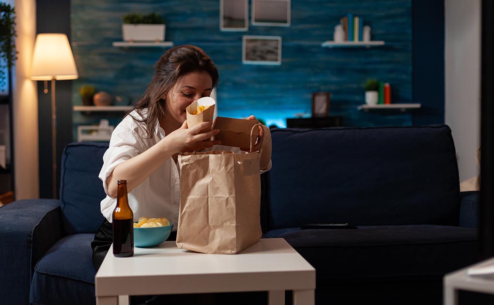 How Does Late-Night Food Delivery Work?